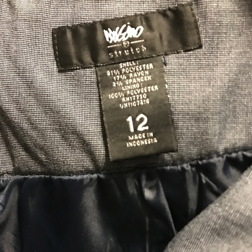 🌟Flattering Navy Pencil Skirt🌟 - Picture 3 of 3